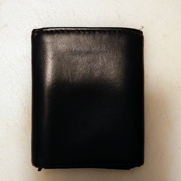 John Henry Men's Wallet - Picture 5 of 5